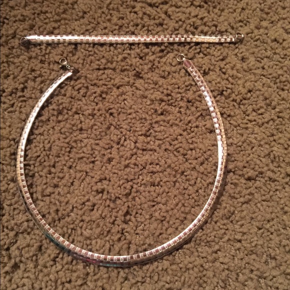 Jewelry - Picture 1 of 1